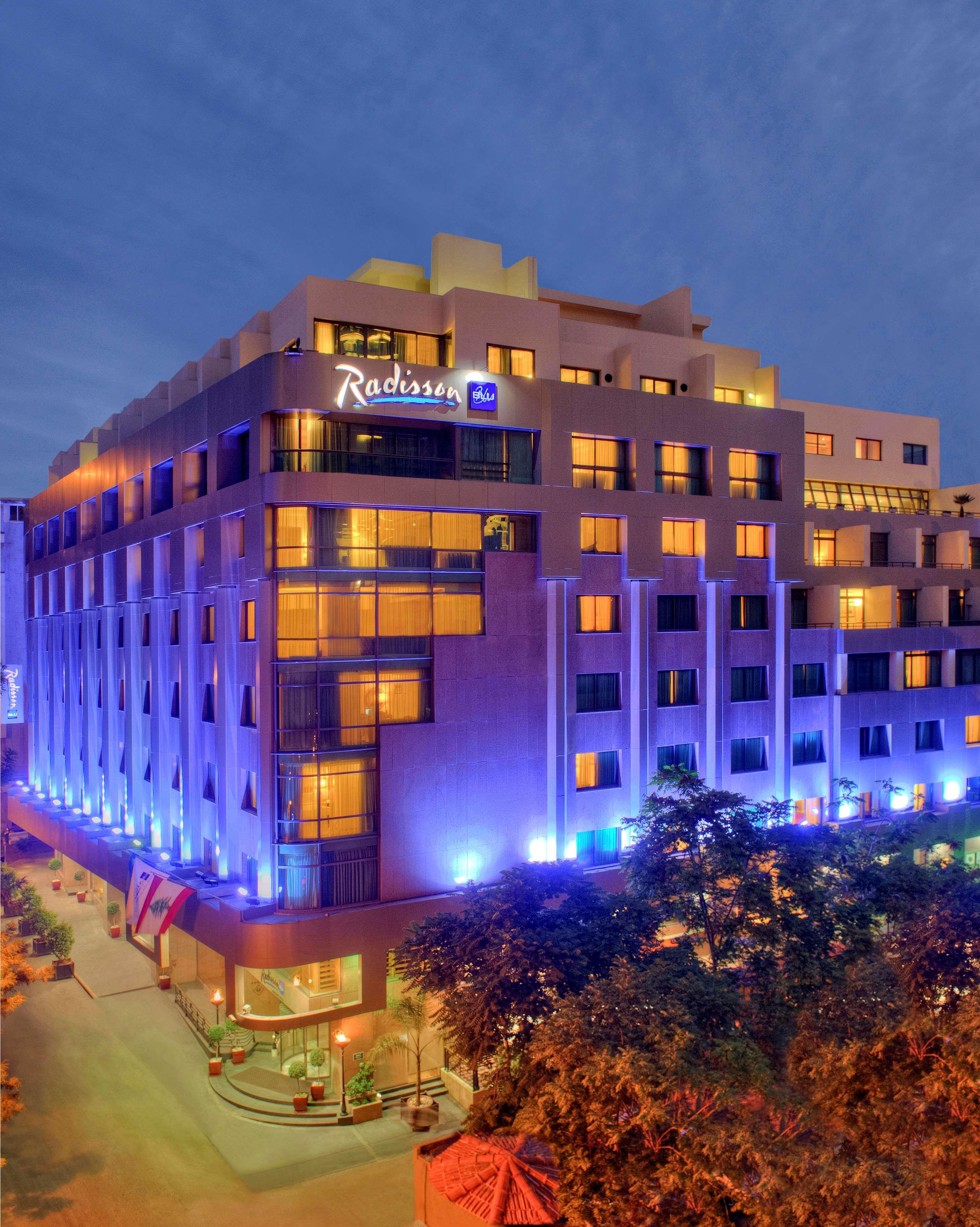 Radisson Blu Martinez Beirut Hotel Екстериор снимка Radisson Blu Hotel, Karachi