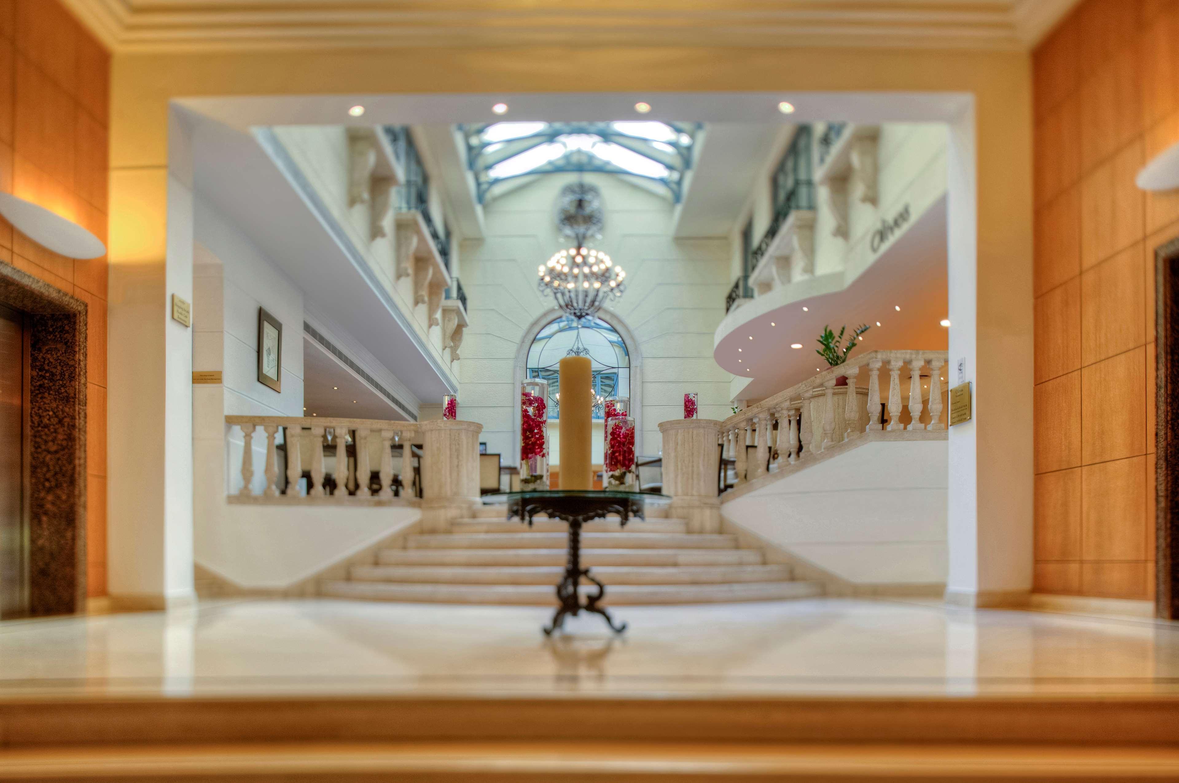 Radisson Blu Martinez Beirut Hotel Екстериор снимка The lobby of the hotel
