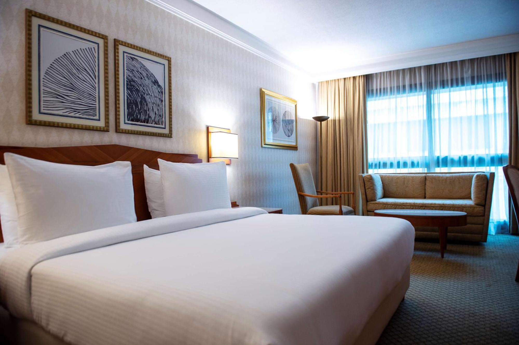 Radisson Blu Martinez Beirut Hotel Екстериор снимка A room at the hotel