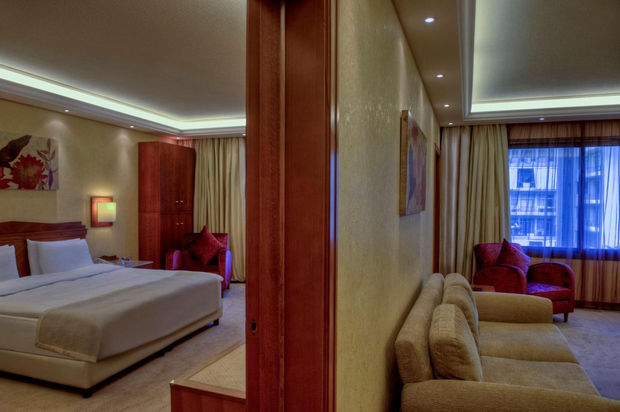 Radisson Blu Martinez Beirut Hotel Екстериор снимка Suite