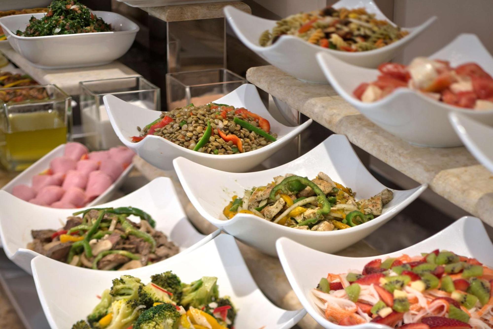 Radisson Blu Martinez Beirut Hotel Екстериор снимка A selection of salads