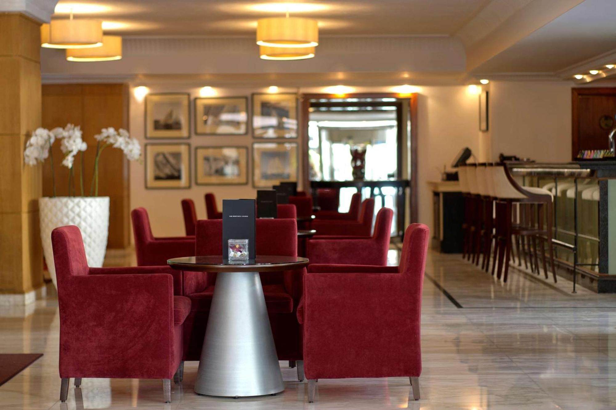 Radisson Blu Martinez Beirut Hotel Екстериор снимка Lobby