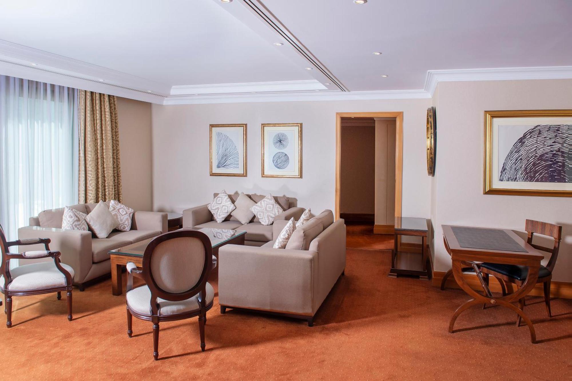 Radisson Blu Martinez Beirut Hotel Екстериор снимка A suite at the InterContinental Hotel, London, Park Lane