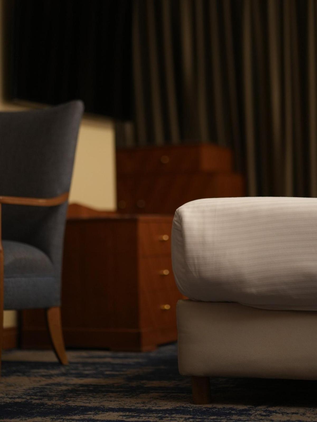 Radisson Blu Martinez Beirut Hotel Екстериор снимка